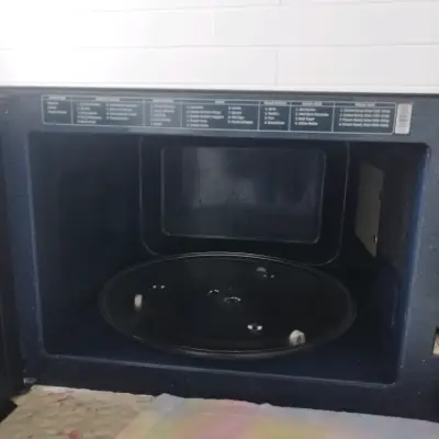 Microondas con panel táctil - miniatura 3