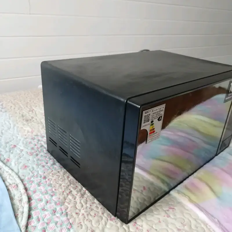 Microondas con panel táctil - 4