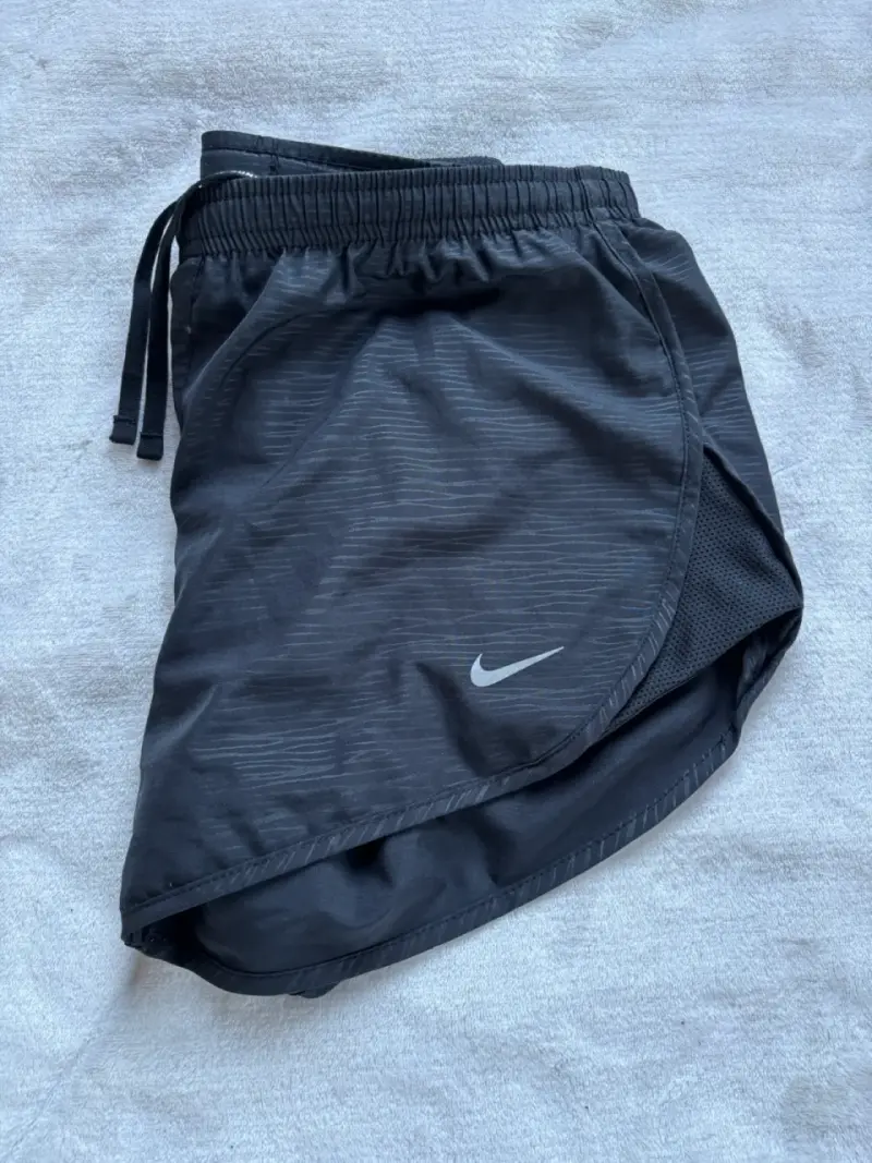 Shorts deportivos Nike Dri-Fit negros de mujer xs - 5
