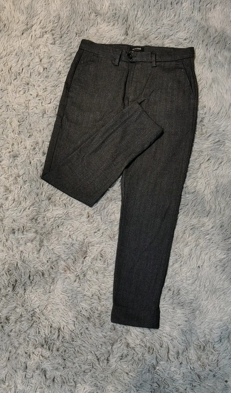 Pantalones de vestir gris oscuro. - 2