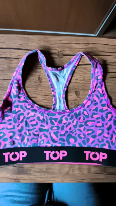 Pack de tops deportivos estampados y lisos - miniatura 1