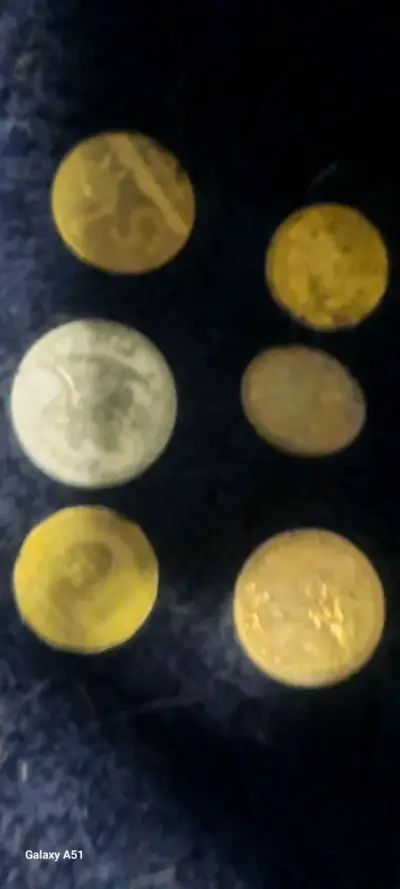 Colección de monedas antiguas variadas - miniatura 1