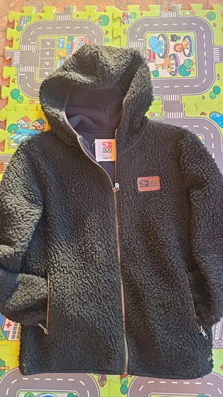 Chaqueta de lana polar negra Doo Australia - 1