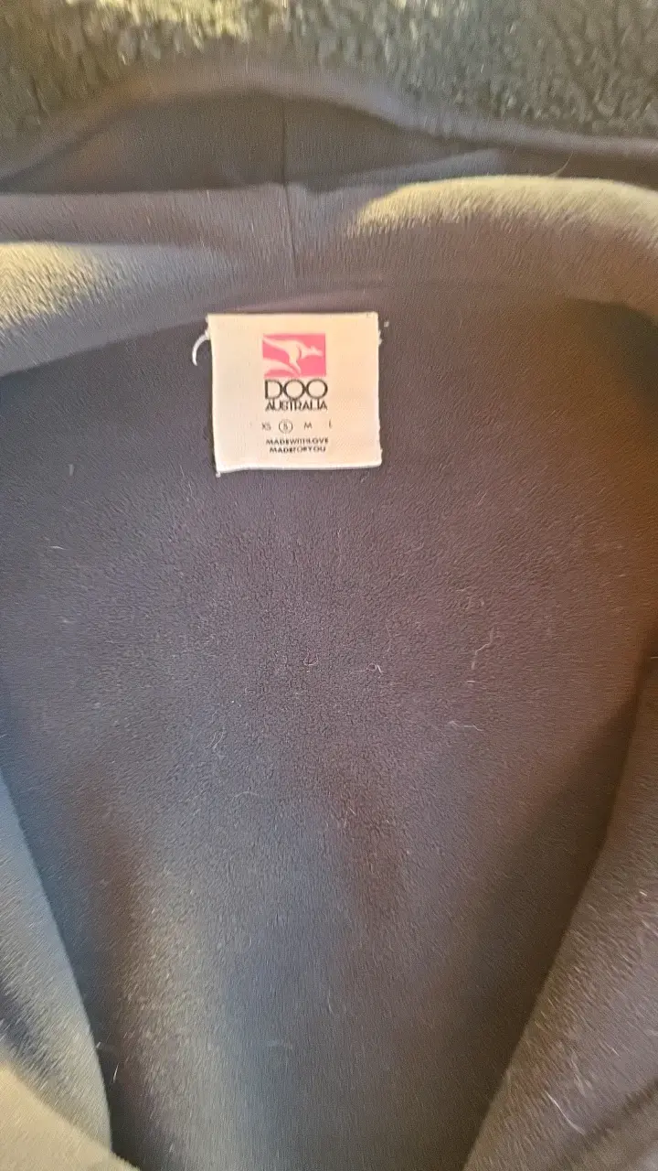 Chaqueta de lana polar negra Doo Australia - 2