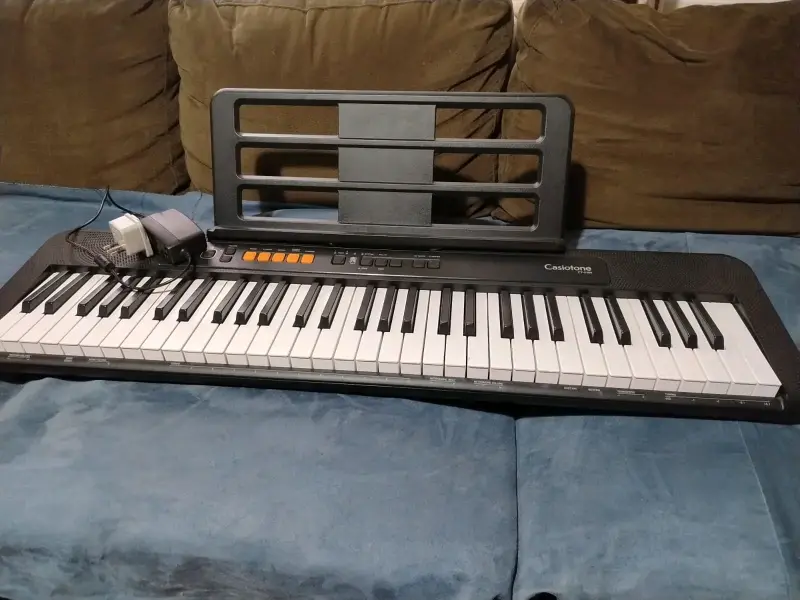 Teclado Casio Casiotone CT-S100 61 teclas - 1