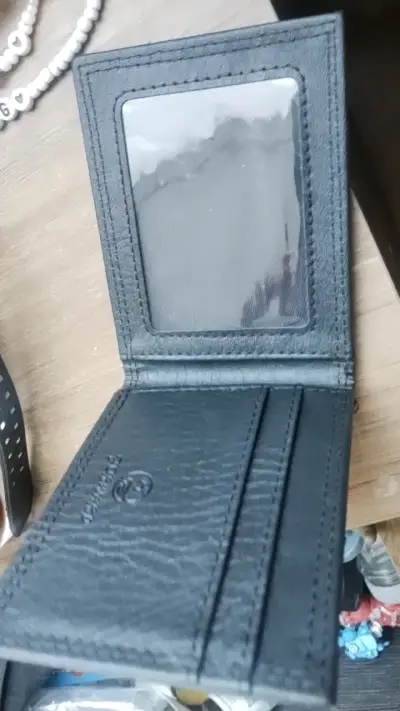 Billetera negra de cuero con ventana transparente - miniatura 2