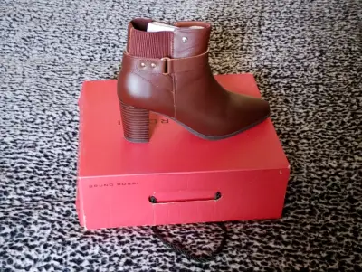 Botines de cuero café Bruno Rossi con tacón - miniatura 1