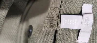 Pantalones verdes de mujer H&M talla 36 - miniatura 3