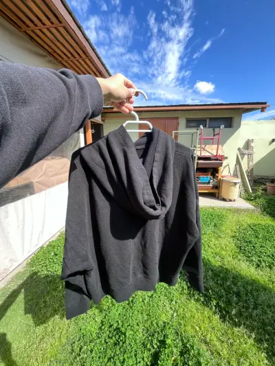 Polerón negro GAP - miniatura 2
