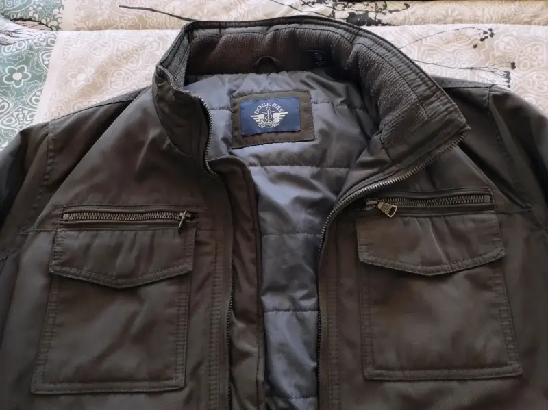 Chaqueta Dockers verde militar con bolsillos - 1