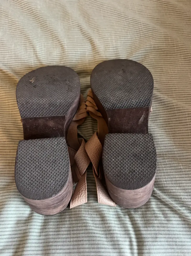 Sandalias de cuero beige con plataforma Umbralle - 4
