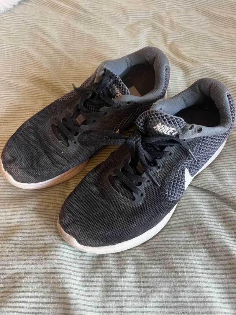 Zapatillas deportivas Nike negras usadas - 3