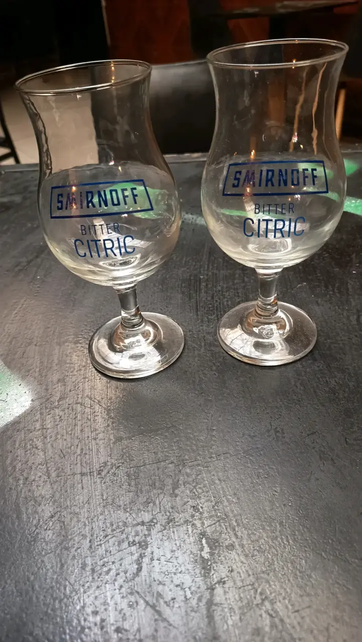 Copas de vidrio Smirnoff Bitter Citric