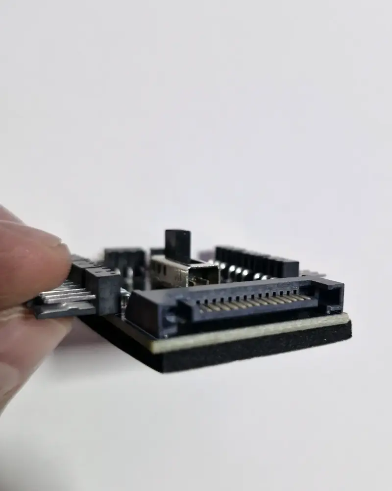 Controlador de Ventiladores PC con Conector SATA - 2