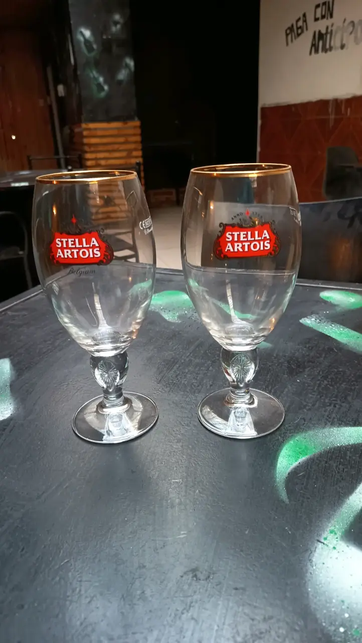 Copas de cerveza Stella Artois de cristal