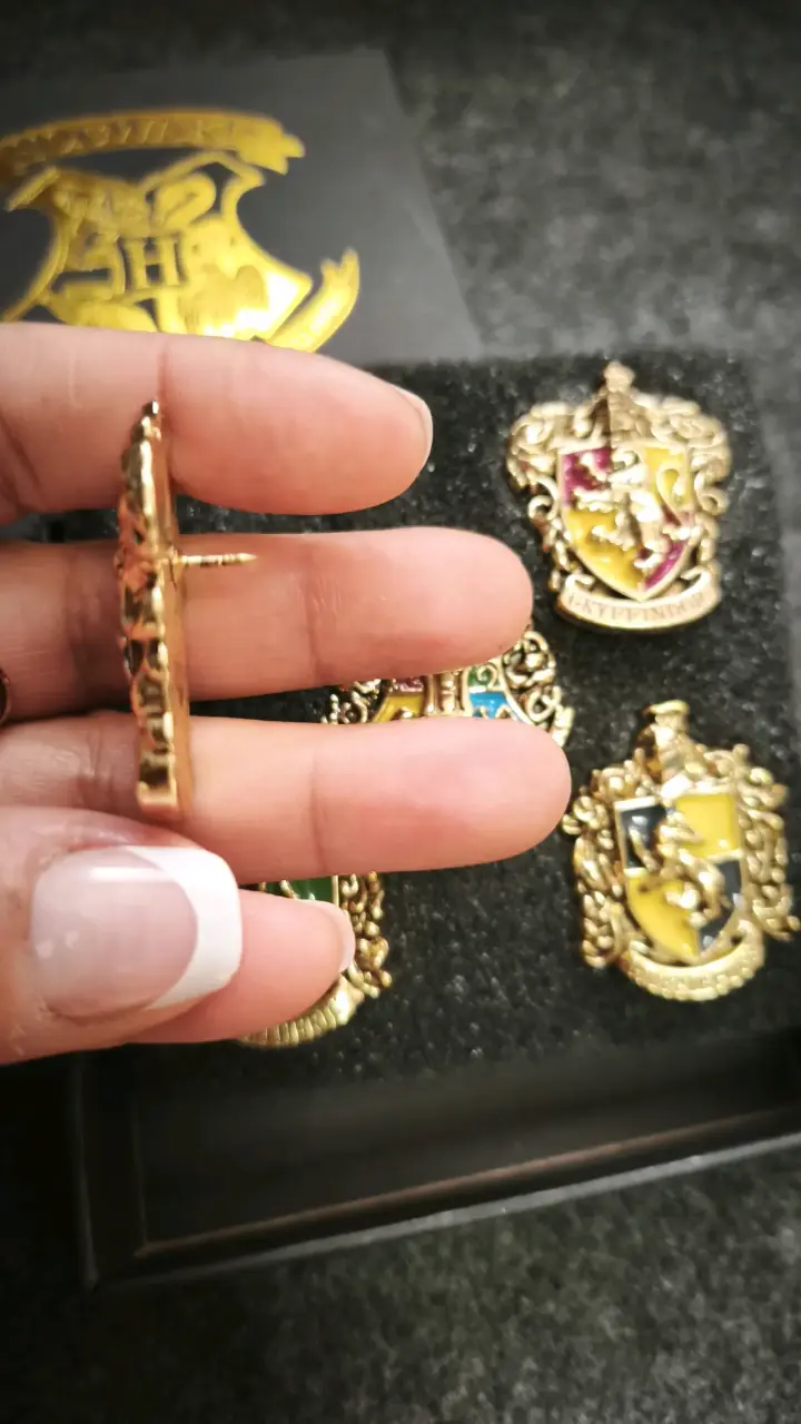 Set de pines escudos de casas de Hogwarts - 2