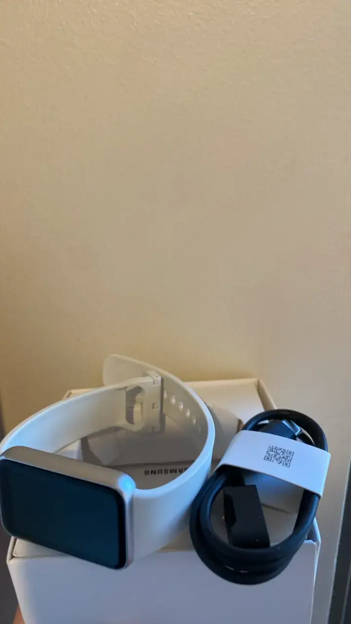 Smartwatch Samsung Galaxy Fit3 Blanco - 6