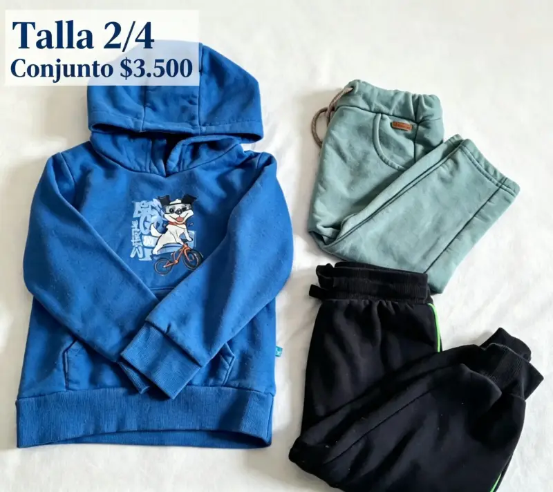 Conjunto infantil con polerón azul y pantalones - 1