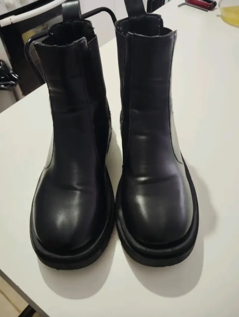 Botas negras de mujer - 1