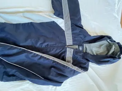 Chaqueta deportiva azul con capucha Cherokee - miniatura 4