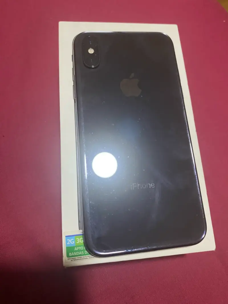 iPhone Xs 256GB en buen estado - 2