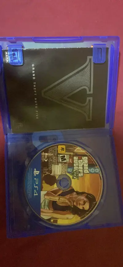 Juego PS4 gta 5 - miniatura 2