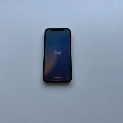 iPhone 12 en buen estado con batería al 82% - miniatura 1