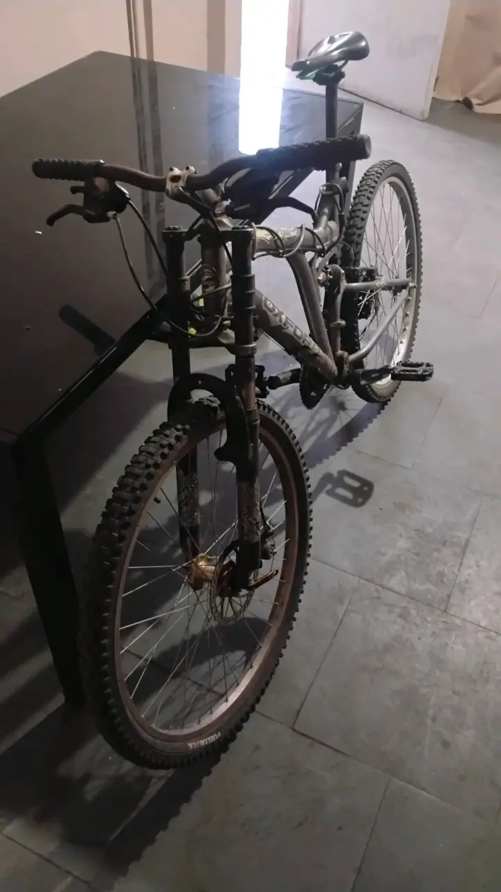 Bicicleta de Montaña Oxford Negra con Suspensión - 2