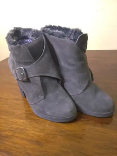Botines de tacón gris con forro de peluche - miniatura 1