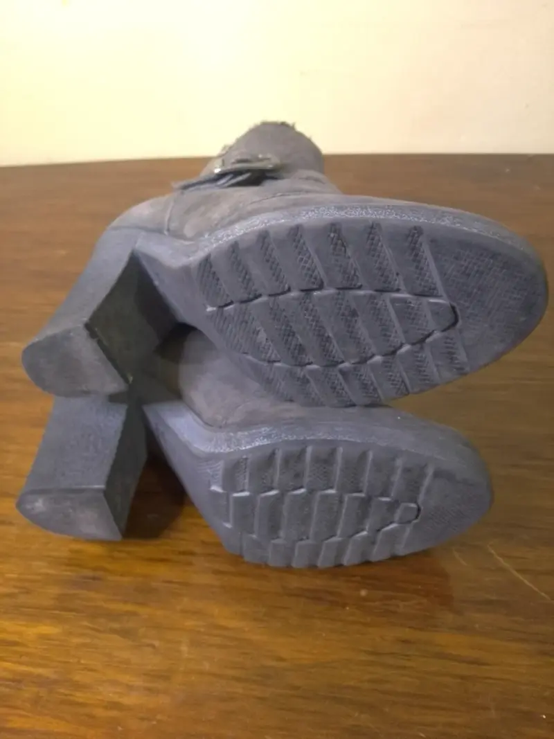 Botines de tacón gris con forro de peluche - 4