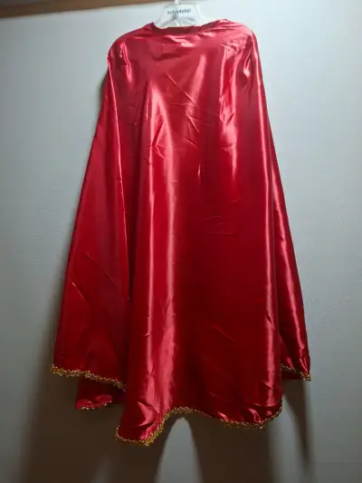 Pantalones y capa roja,traje La tirana. - miniatura 3