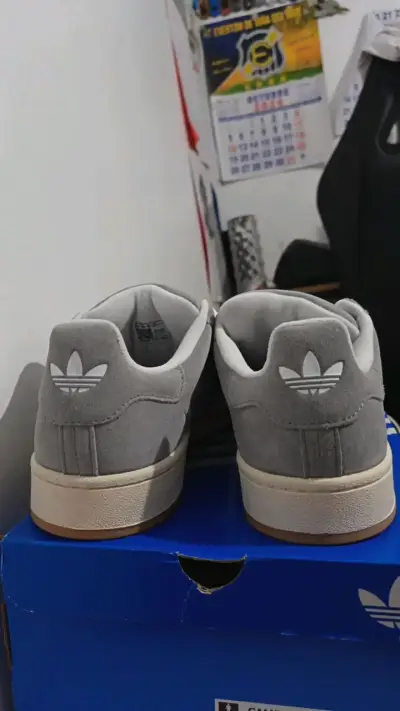 Zapatillas Adidas Campus grises para hombre - miniatura 4