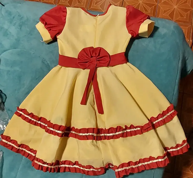 Vestido de huasa niña, amarillo y rojo + falso - 2