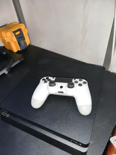 ps4 Slim 1tb ningún detalle - miniatura 1
