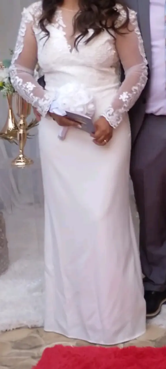 Vestido de novia blanco con encaje - 2