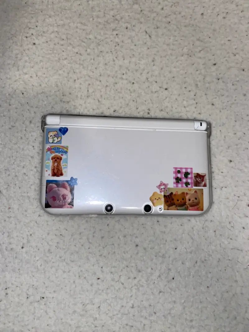Consola Nintendo 3DS XL Blanca con Stickers - 3