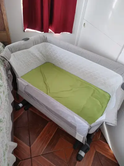 Cuna colecho para bebé ajustable y segura - miniatura 1