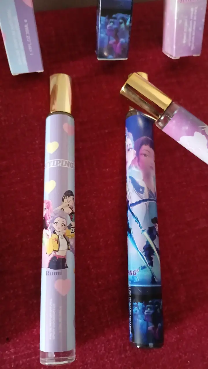 Perfumes en miniatura con diseño animado - 1