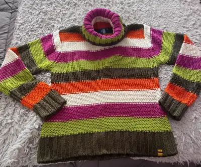 Suéter de rayas multicolor cuello alto - miniatura 3