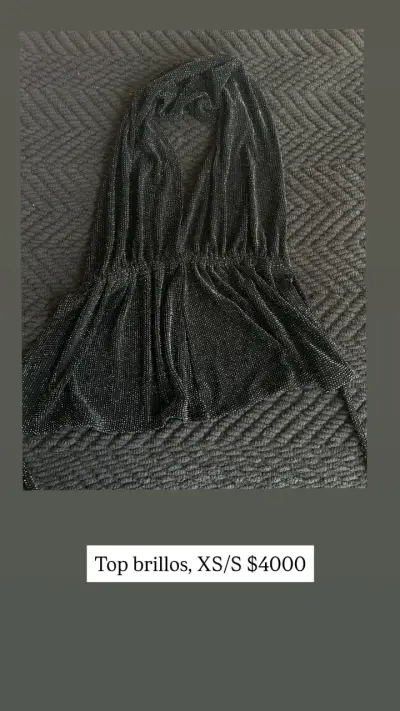 Top negro con brillos elegante - miniatura 2
