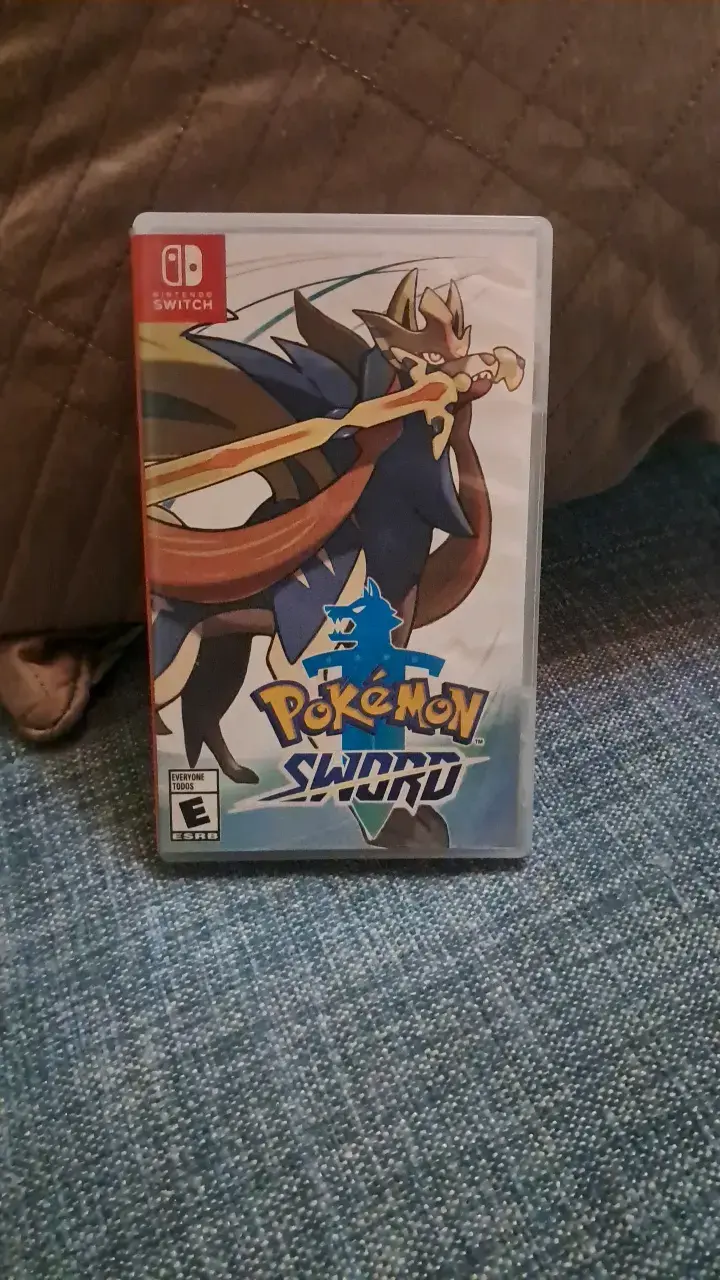 Juego Nintendo Switch Pokémon Sword en buen estado