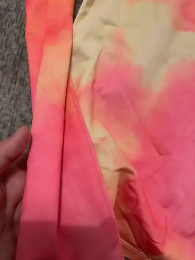 Polera de manga larga con diseño tie-dye - miniatura 2