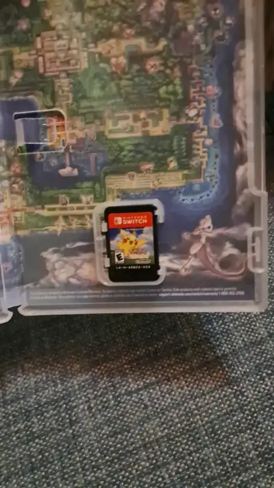 Juego Nintendo Switch Pokémon Let's Go Pikachu - miniatura 2