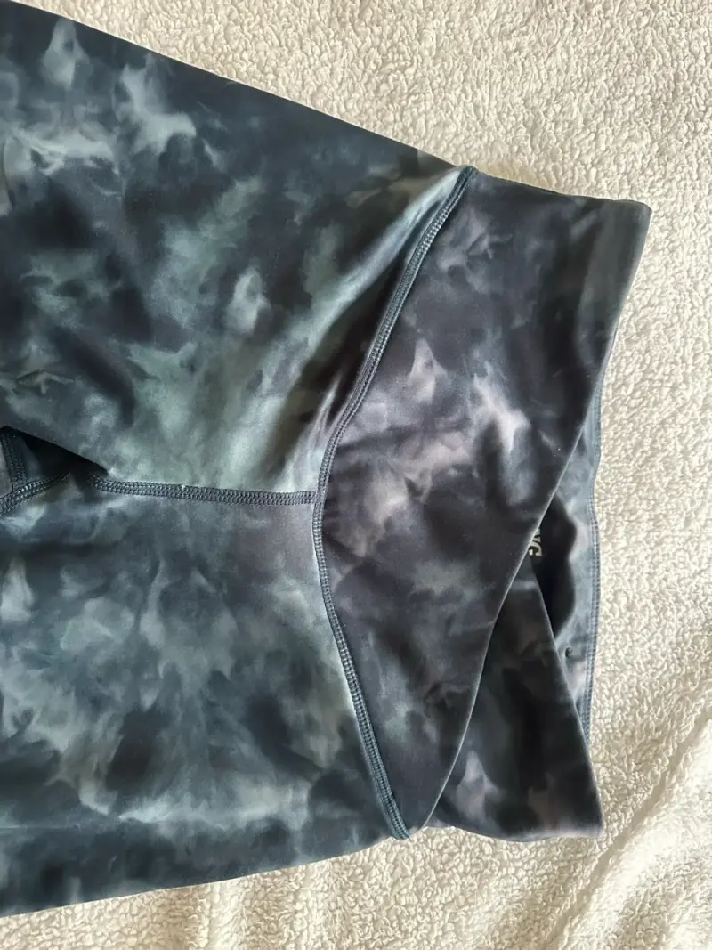 Leggings deportivos con diseño tie-dye azul - 4