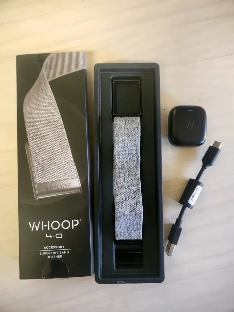 Banda Whoop 4.0 + bateria + cable cargador - 1