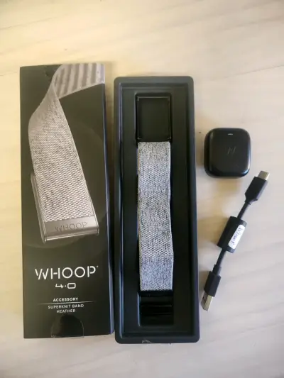 Banda  Whoop 4.0 + bateria + cable cargador - miniatura 1