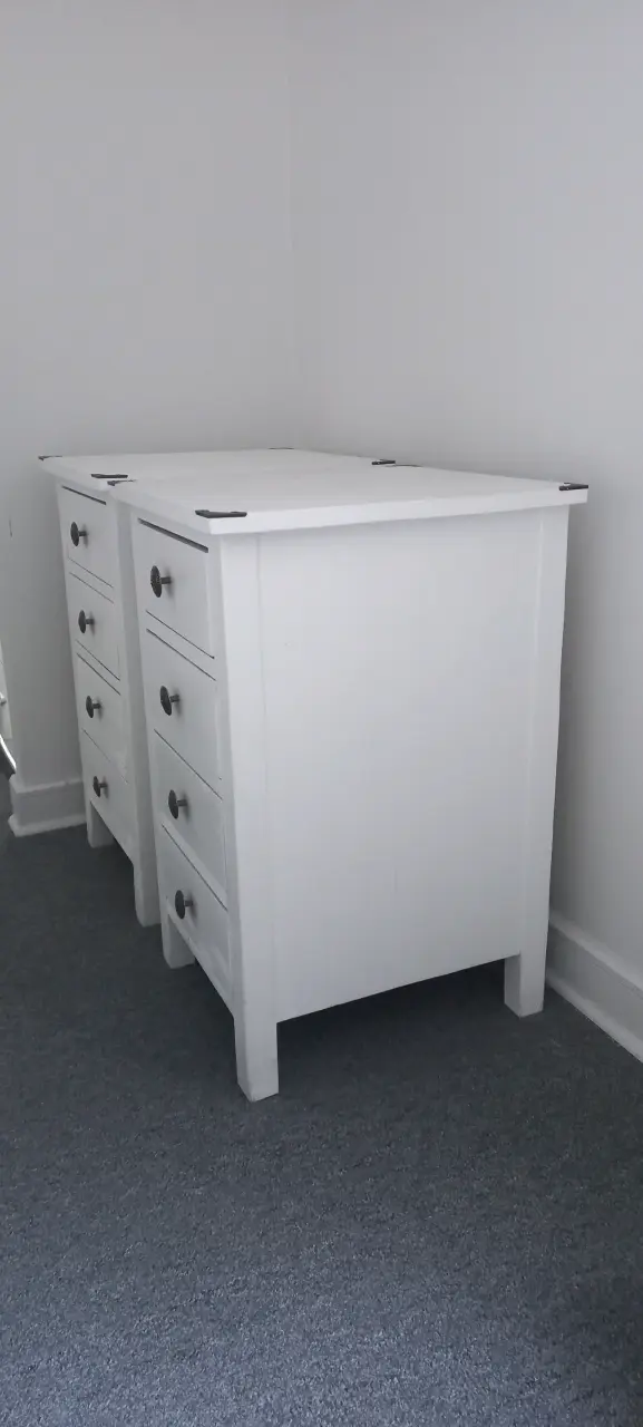 Set de dos veladores blancos de madera - 3