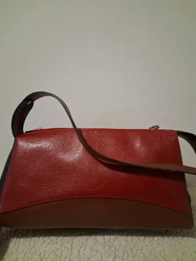 Bolso de cuero rojo Louis Feraud - miniatura 6