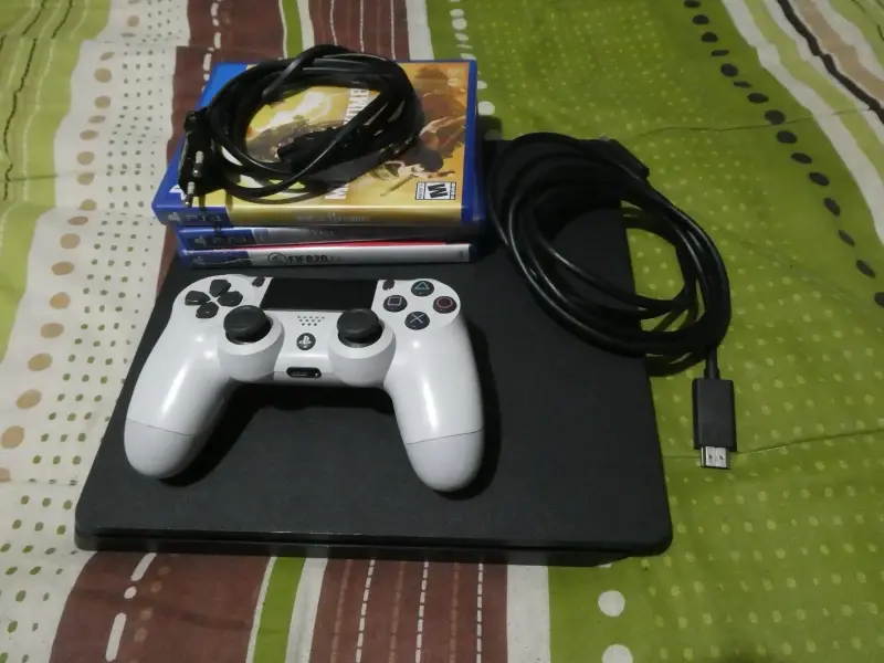 Ps4 slim 1tb - 1