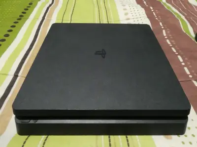 Ps4 slim 1tb - miniatura 3